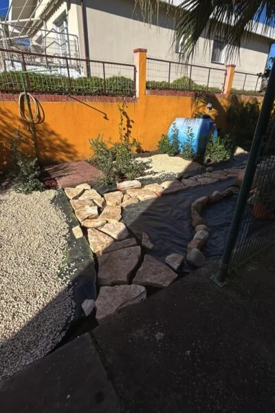 Dettaglio realizzazione aiuola giardino privato Cagliari